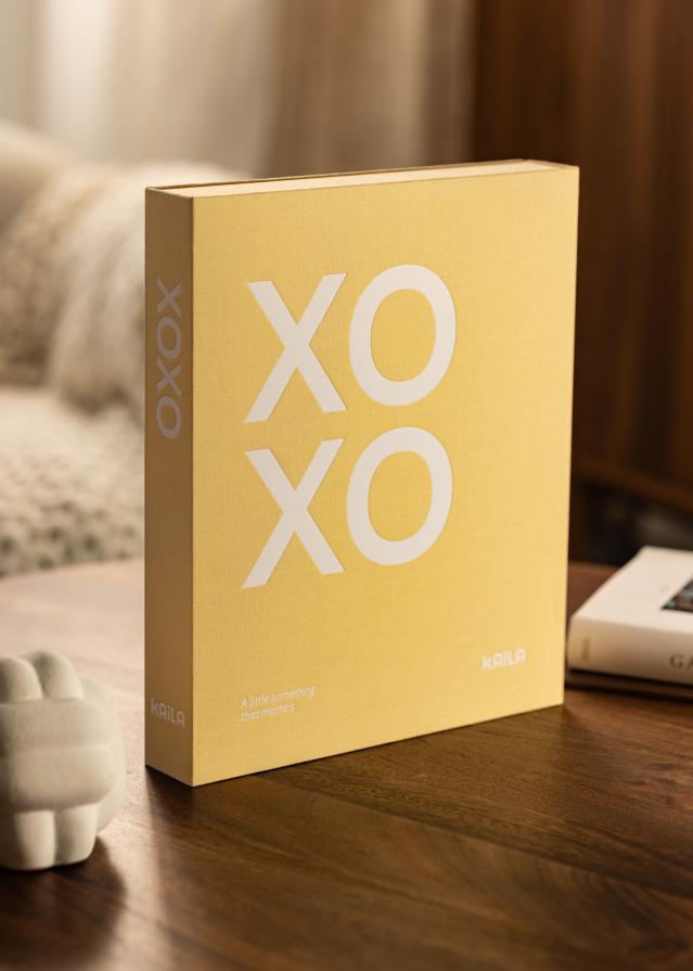 KAILA XOXO Yellow - Coffee Table Photo Album (60 Cierna Strany / 30 listov)