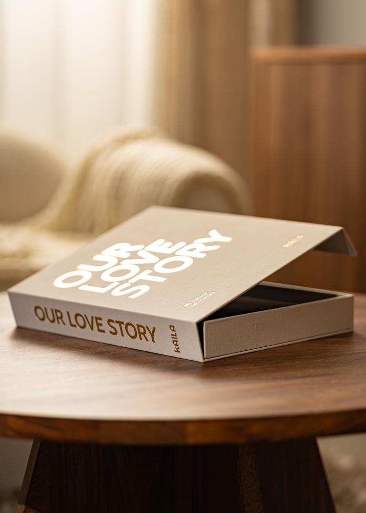 KAILA OUR LOVE STORY Creme - Coffee Table Photo Album (60 Cierna Sidor)