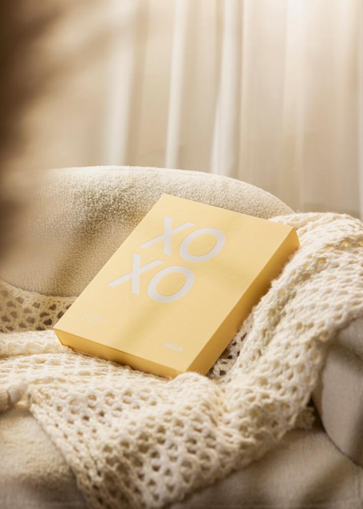 KAILA XOXO Yellow - Coffee Table Photo Album (60 Cierna Strany / 30 listov)