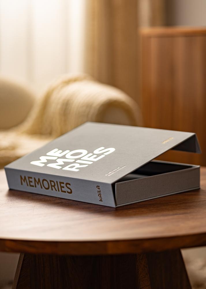 KAILA MEMORIES Grey - Coffee Table Photo Album (60 Cierna Strany / 30 listov)