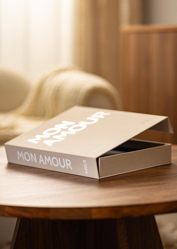 KAILA MON AMOUR - Coffee Table Photo Album (60 Cierna Strany / 30 listov)